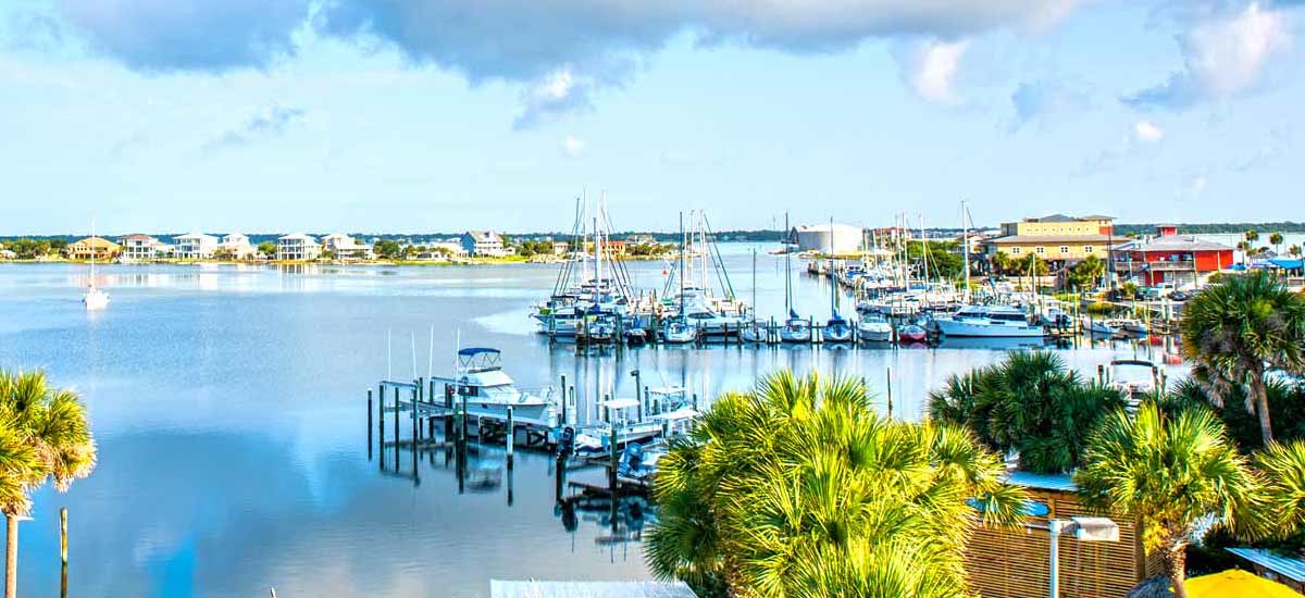 waterfront homes and boats on Pensacola Bay